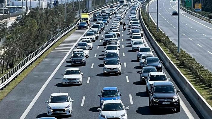 Τροχαίο στην Αττική Οδό: Καθυστερήσεις στο ρεύμα προς Ελευσίνα